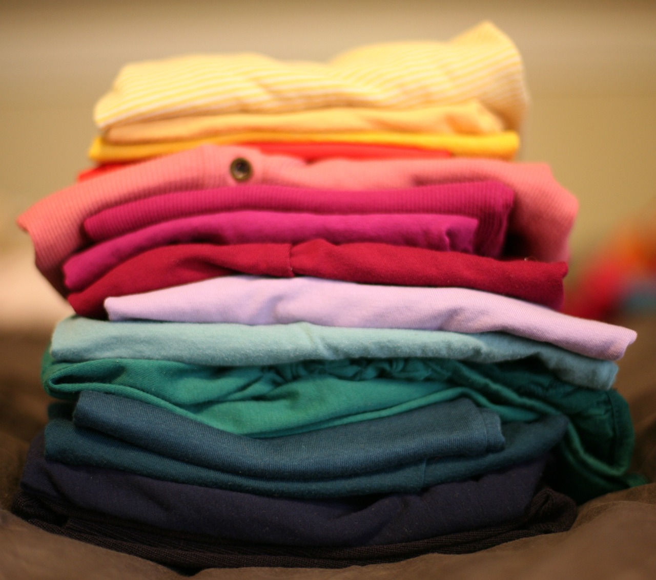 folded, laundry, stack-443509.jpg